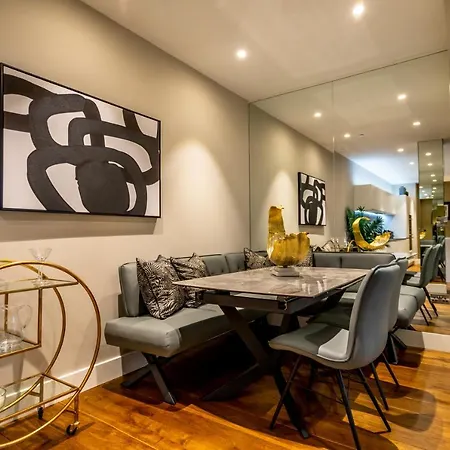 Lägenhet The @ Ryedale House