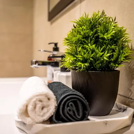 Апартаменты The @ Ryedale House *