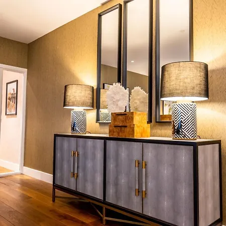 The @ Ryedale House Apartament *